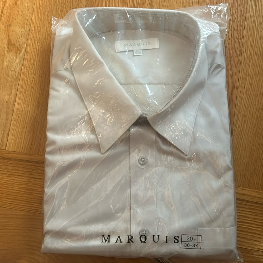 Marquis Wrinkle Resistant Men’s Dress Shirt - NWT